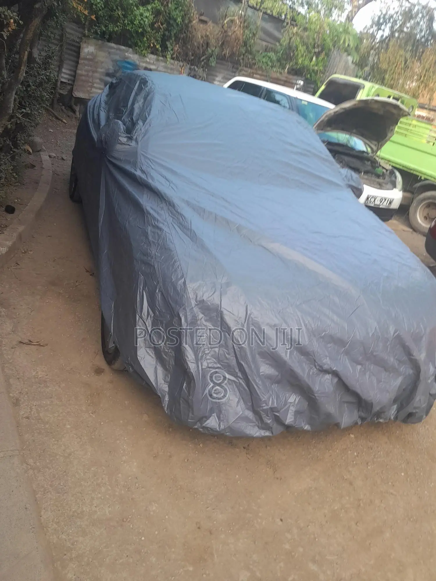 Weatherproof Heavy-Duty Car Cover – Tear-Resistant Durable