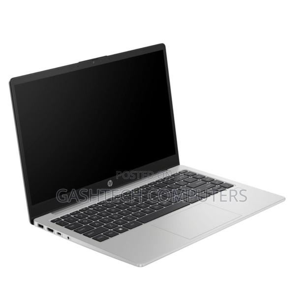 New Laptop HP 240 8GB Intel Core I7 SSD 512GB