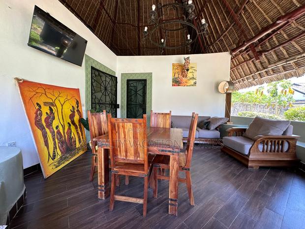 2br Holiday Cottage in Diani Beach: With a Swimming Pool - thumbnail 9