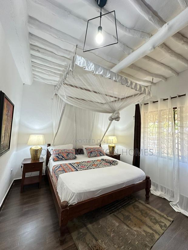 2br Holiday Cottage in Diani Beach: With a Swimming Pool - thumbnail 12