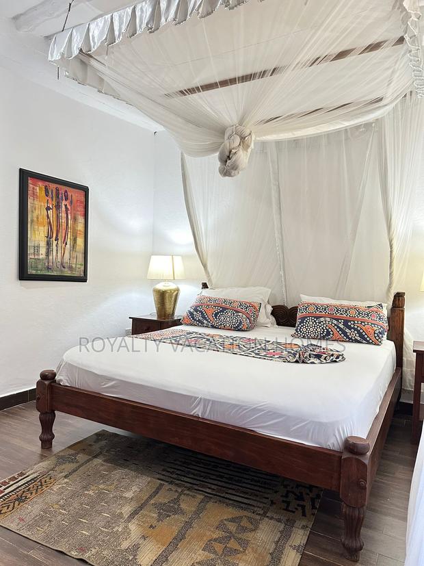2br Holiday Cottage in Diani Beach: With a Swimming Pool - thumbnail 15