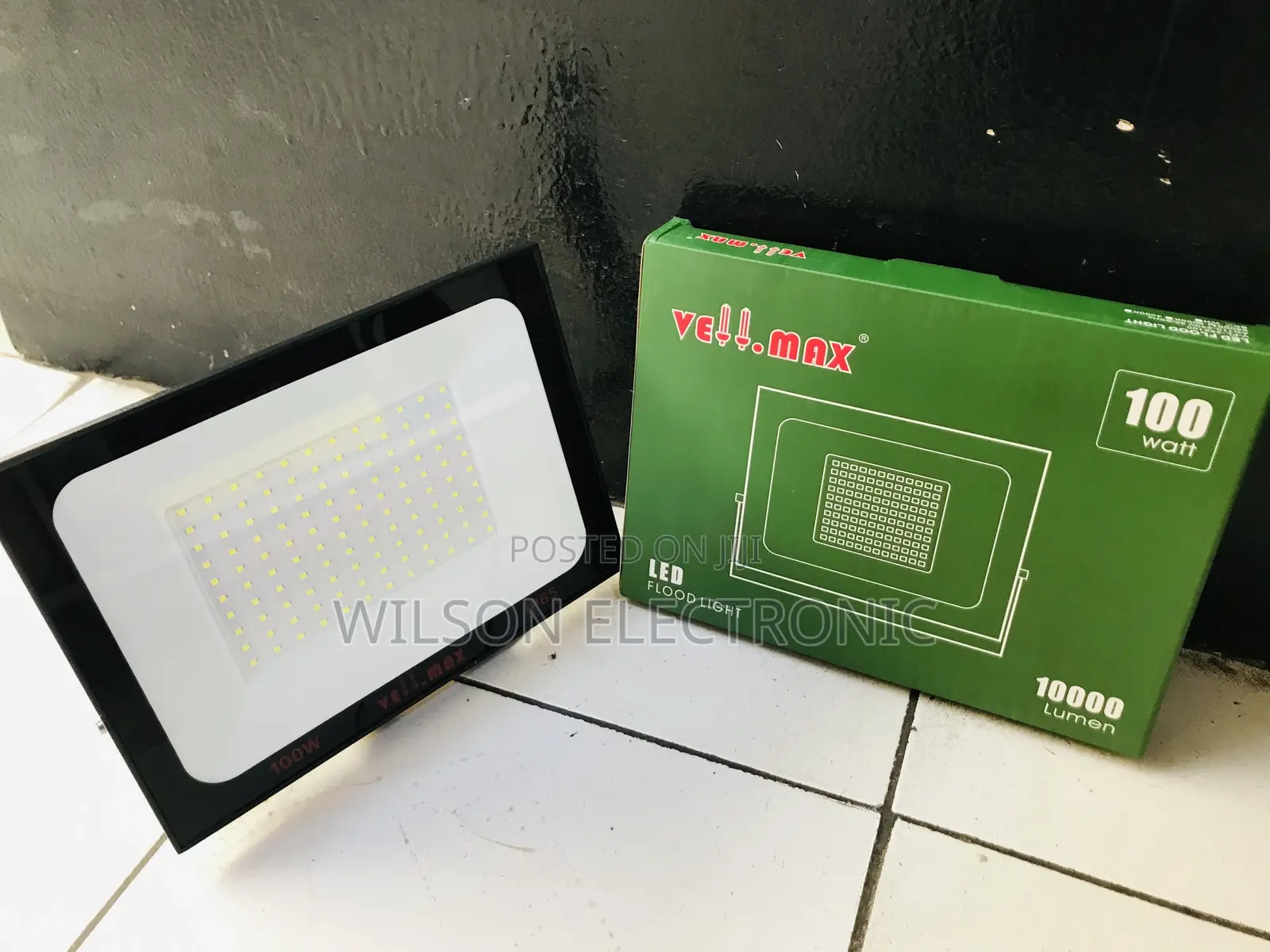 Vellmax AC Floodlight. 100w