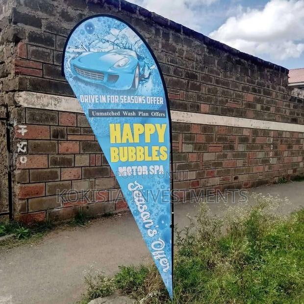 Outdoor Complete 3.5 Teardrops, Useful for Advertising
