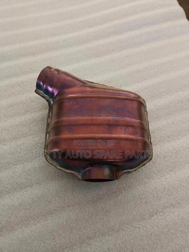 Macdess Benz Catalytic Converter