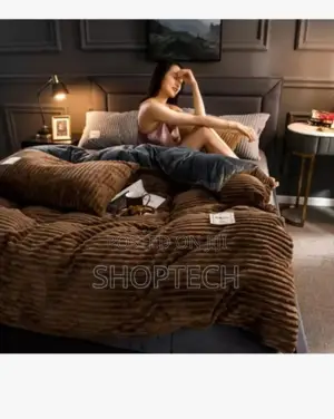 *TC Brand Velvet Duvet*
Size: 6x7
