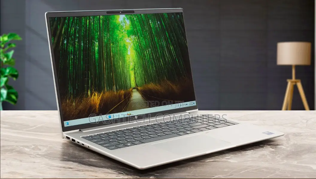 New Laptop HP 8GB Intel Core Ultra 5 SSD 512GB