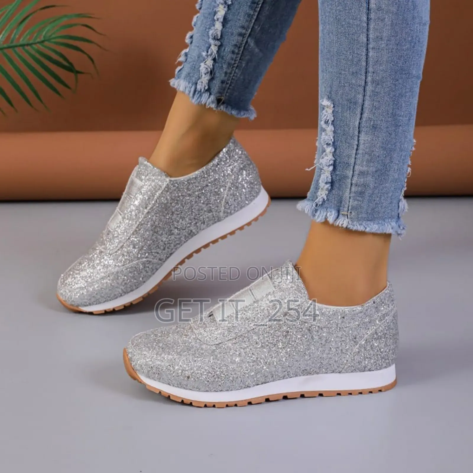 *Ladies Fancy Sneakers*
*Sizes 41,42*