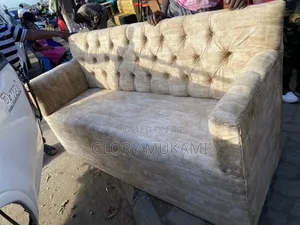 Styling Manicure Waiting Chairs