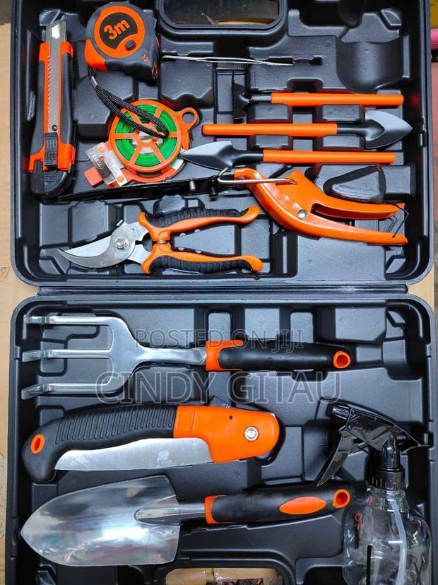 Quality 28 PCS Garden Toolbox - main view
