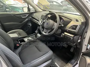 Subaru Forester 2018 Silver