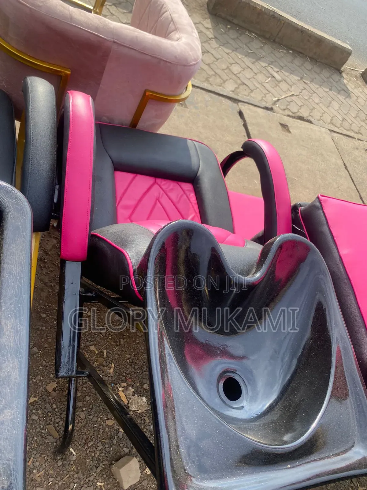 Pink Salon Sink Seat