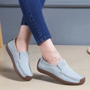 *Ladies Loafers* *Sizes 37,39,40,*