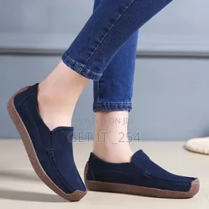 *Ladies Loafers* *Sizes 37,39,40,*
