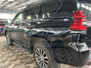 Toyota Land Cruiser 2018 Black