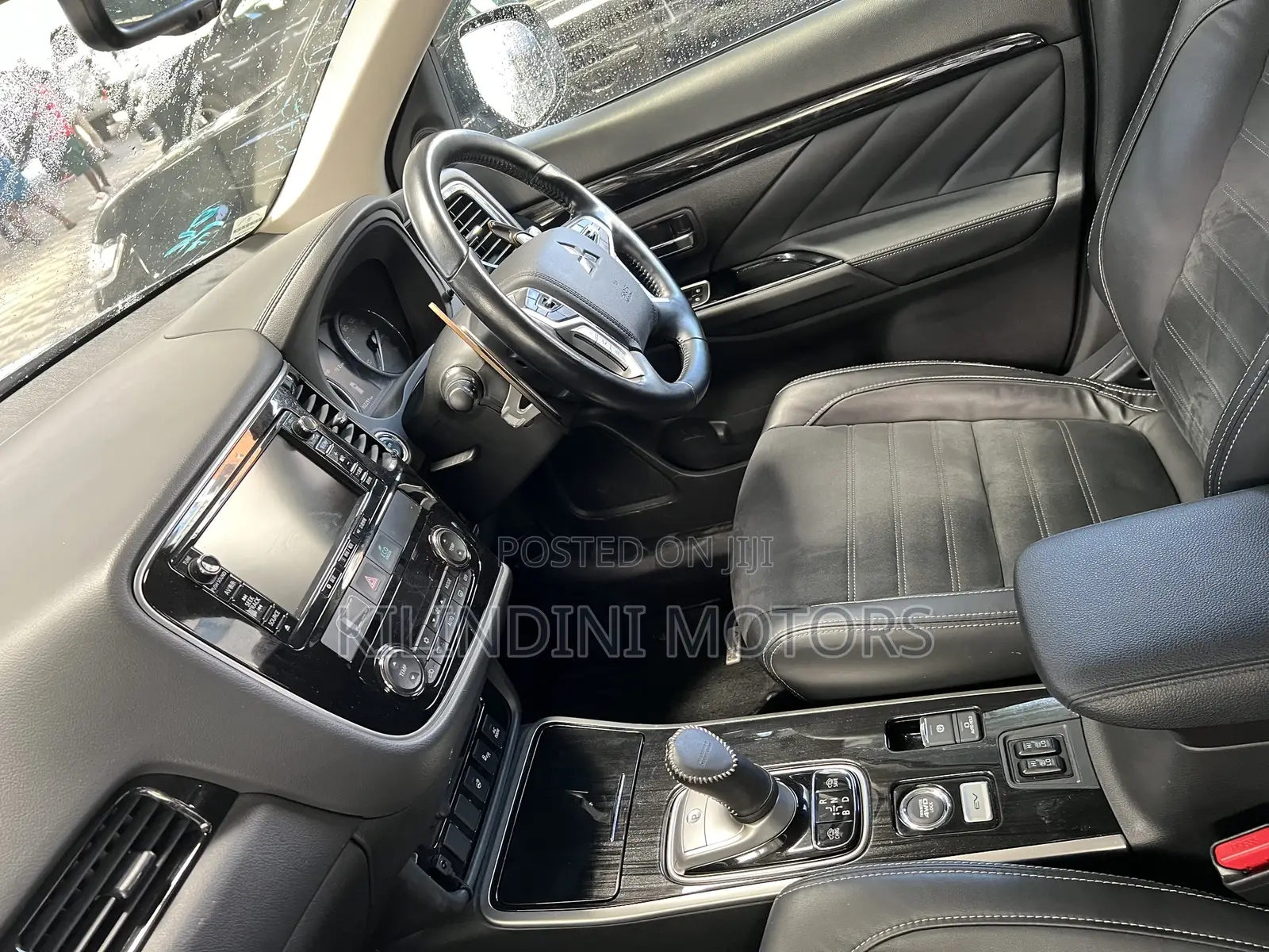 Mitsubishi Outlander 2019 Silver