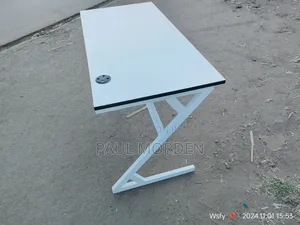 Computer Table With Metallic Stands 120cm