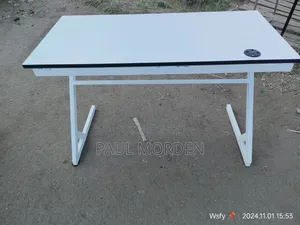 Computer Table With Metallic Stands 120cm