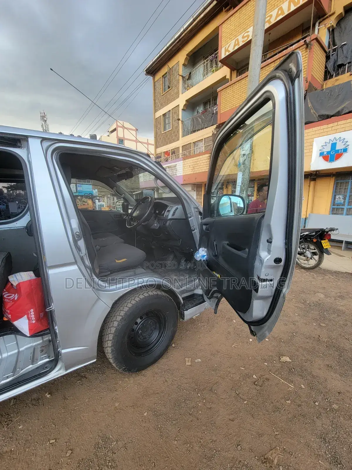 Toyota HiAce 2008 Silver