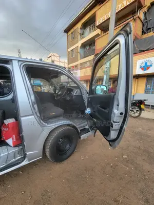 Toyota HiAce 2008 Silver