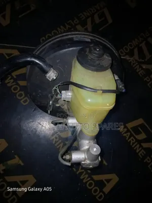 Brake Booster and Master Cylinder Hilux Millenium