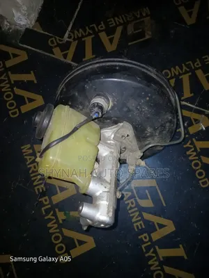 Brake Booster and Master Cylinder Hilux Millenium