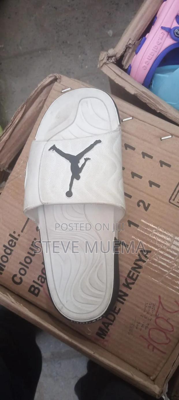Slides Shoes - thumbnail 9