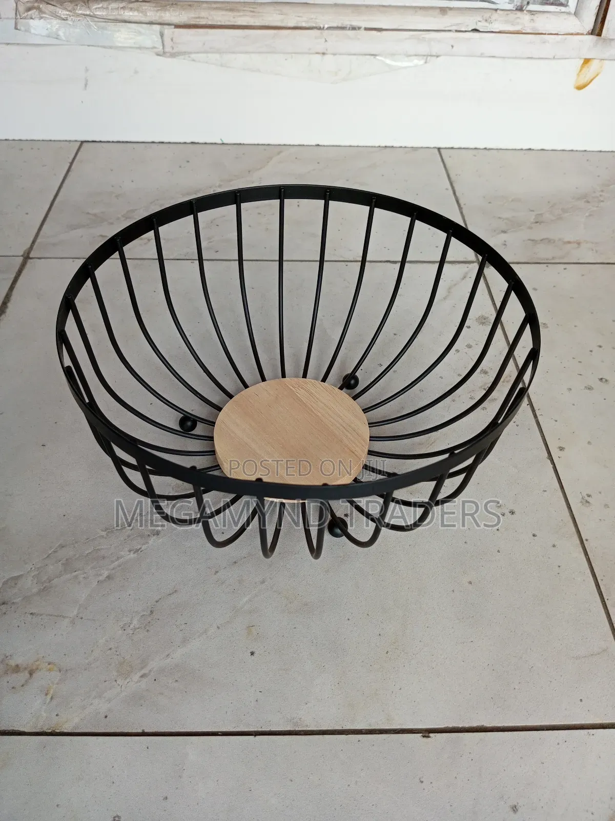 Golden Fruit Basket/Metal Fruit Basket