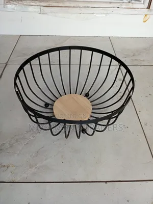 Golden Fruit Basket/Metal Fruit Basket