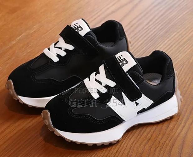 *Kids New Balance Sneaker**Sizes :21,22,23,24,25,26,2 - thumbnail 5