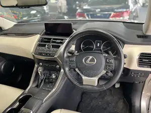 Lexus NX 2018 Gold