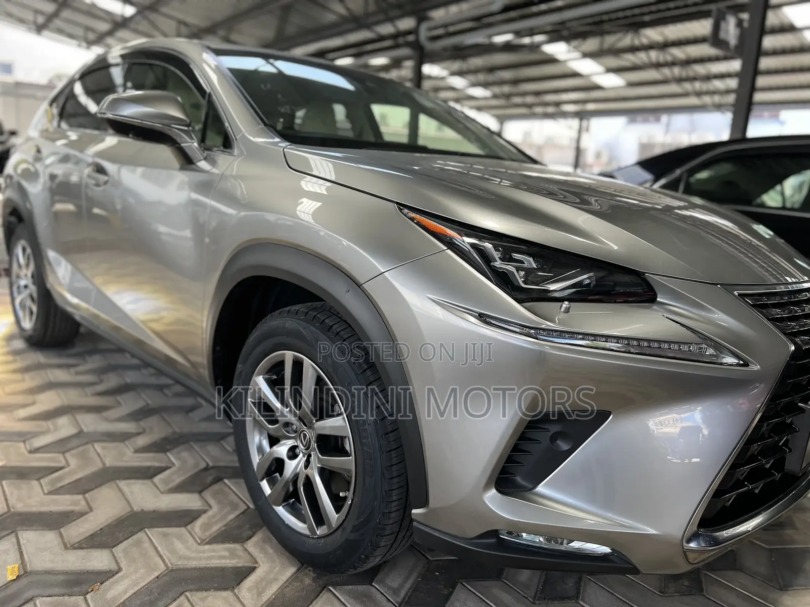 Lexus NX 2018 Gold