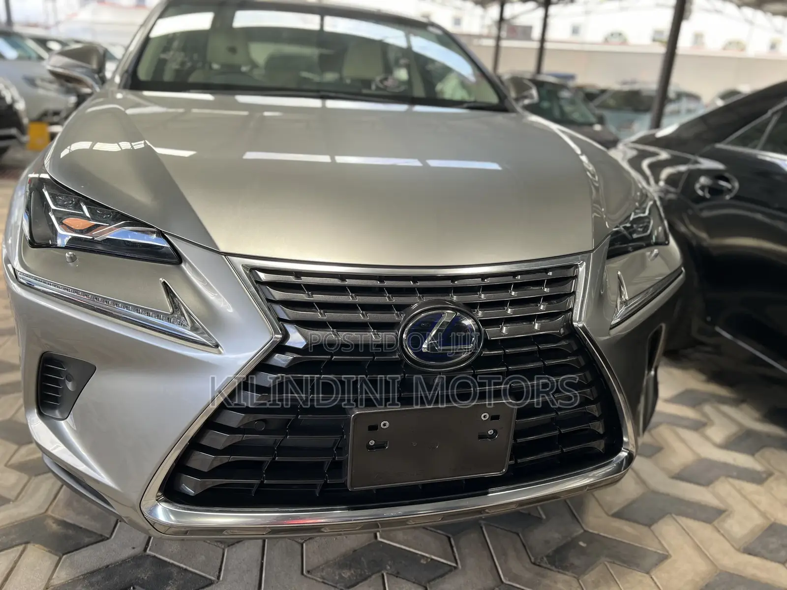 Lexus NX 2018 Gold