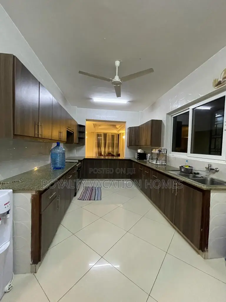 4 Bedroom Holiday Apartment in Mombasa Near Nyali Beach