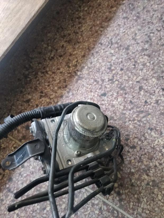 Honda Fit Hybrid ABS Actuator - thumbnail 3