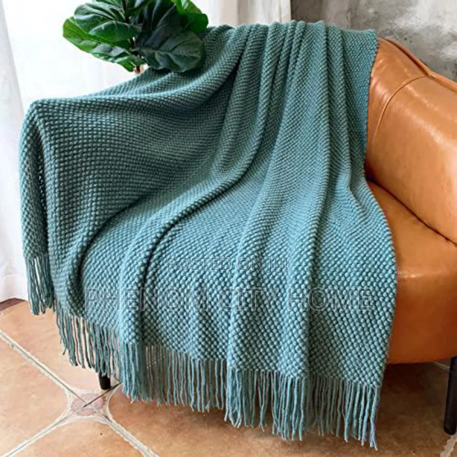 Knitted Throwblankets With Tassels
