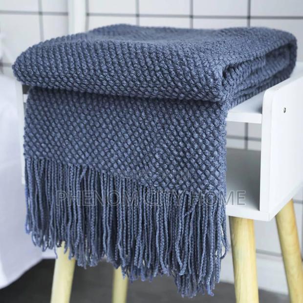 Knitted Throwblankets With Tassels - thumbnail 3