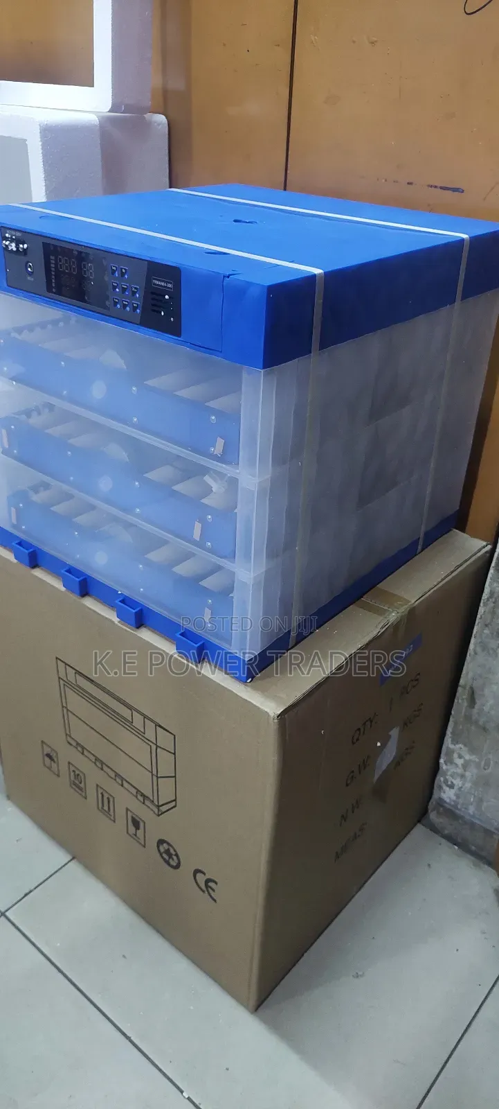 192 Eggs AC/DC Poultry Incubator