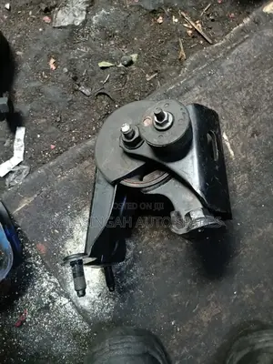Auris Gearbox Mounting