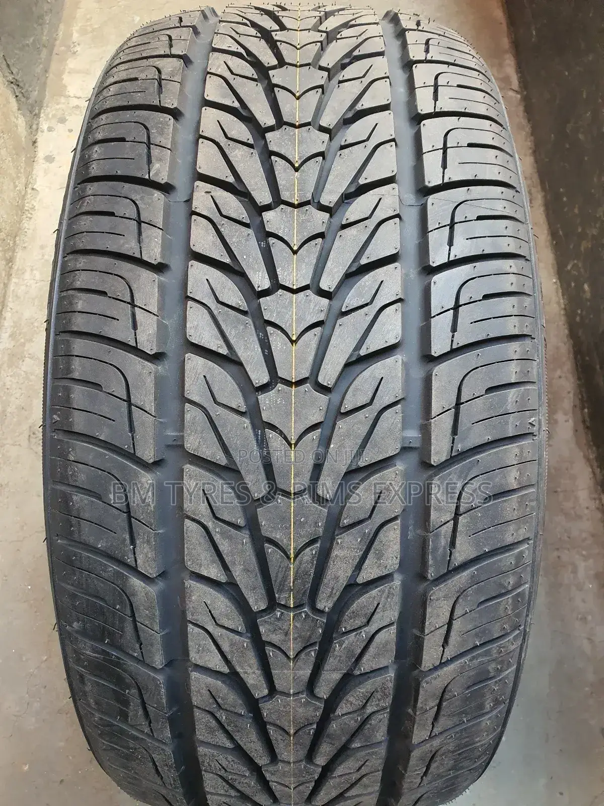 285 /35 R22 Nexen Tyres