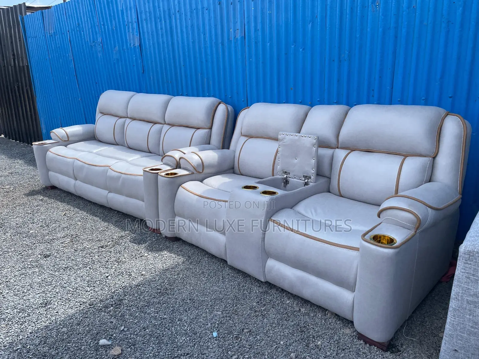 Stylish,Luxurious Customized 5 Seater Sub Recliner Sofa