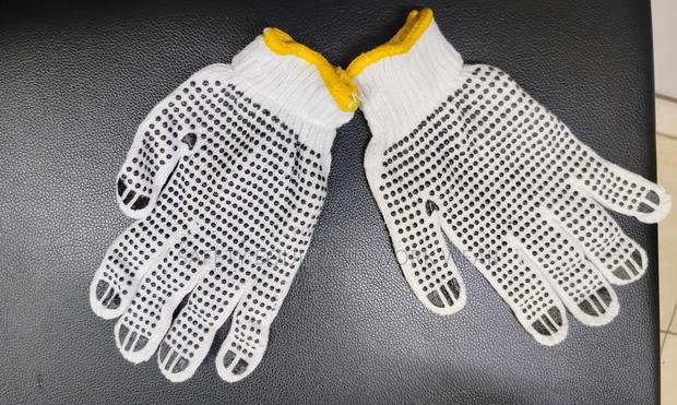 Dotted Cotton Gloves - main view
