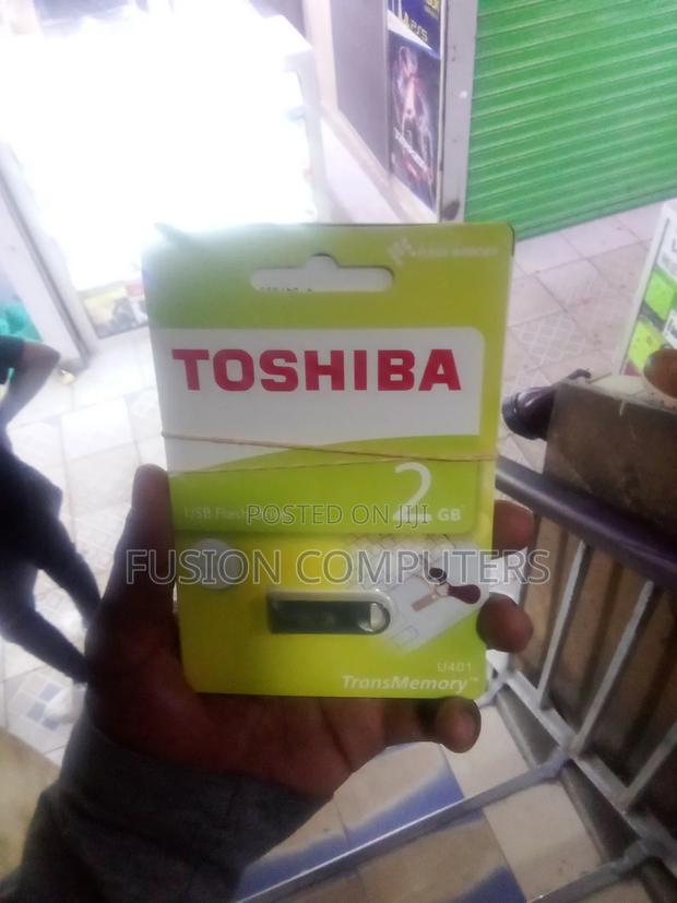 Toshiba 2gb Metalic Flash Disk - Silver - main view