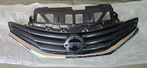 Front Grille Nissan Note 2012 Model