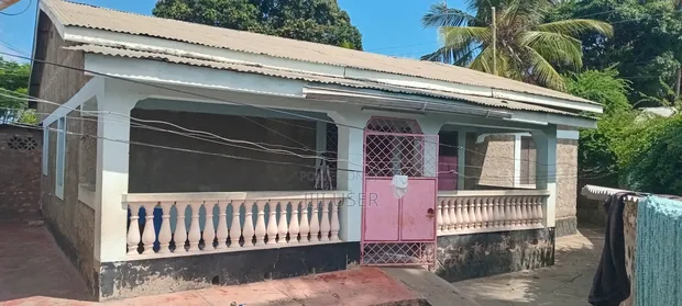 Furnished 3bdrm Bungalow in Waterloo Homes, Gombato Bongwe for sale