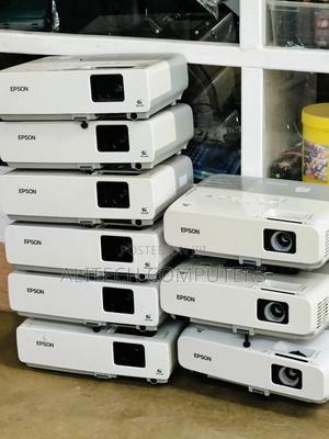 Epson Powerlite 83+ - main view