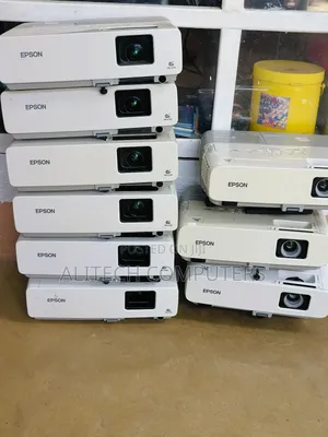 Epson Powerlite 83+