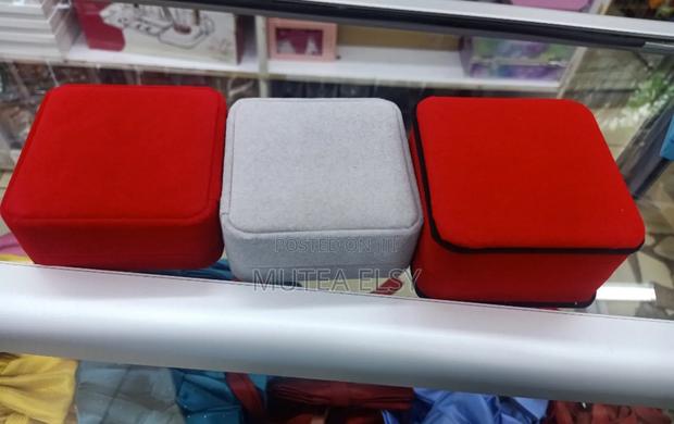White,Red Brawn Multiple Ring Boxes - thumbnail 2