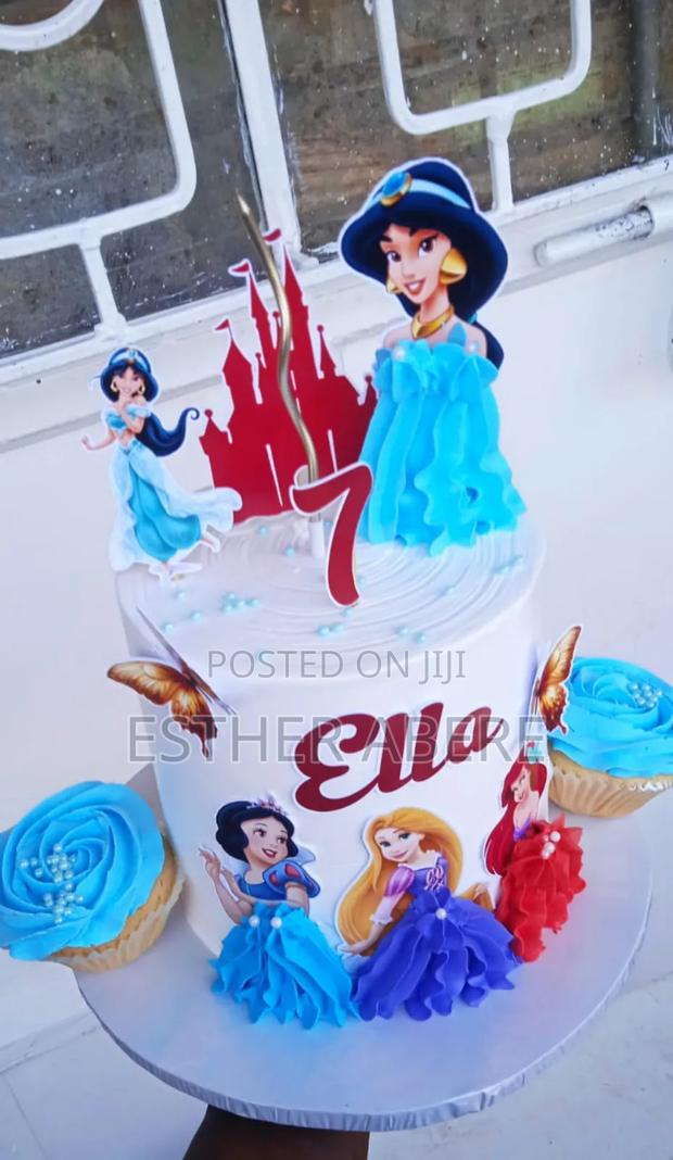 1kg Vanilla and Bubblegum Cake. - thumbnail 6