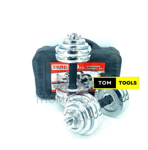 30kg Chrome Plated Dumbells Set in Plastic Carry Case - main view