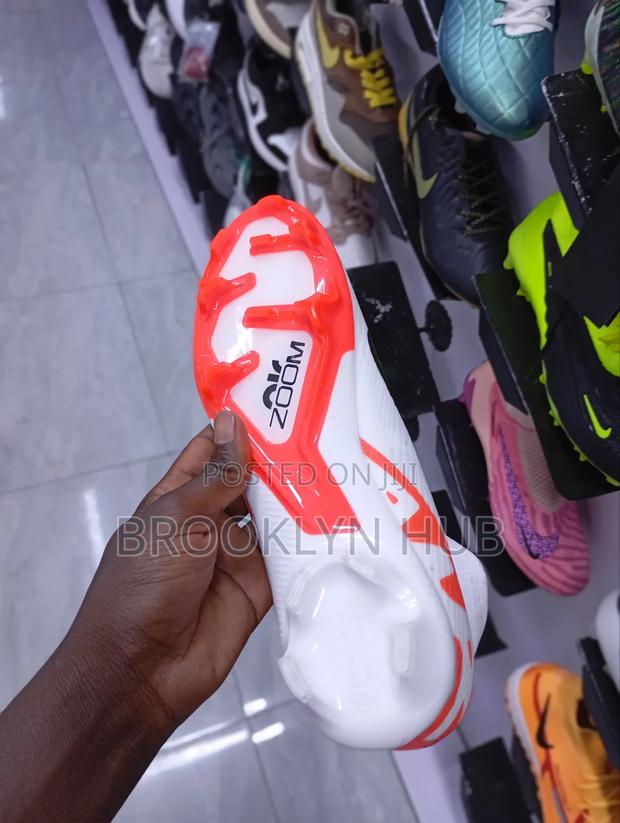 Original Nike Football Boots Sizes (39-45) - thumbnail 4